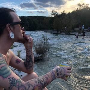 Meet your Posher, Corbin